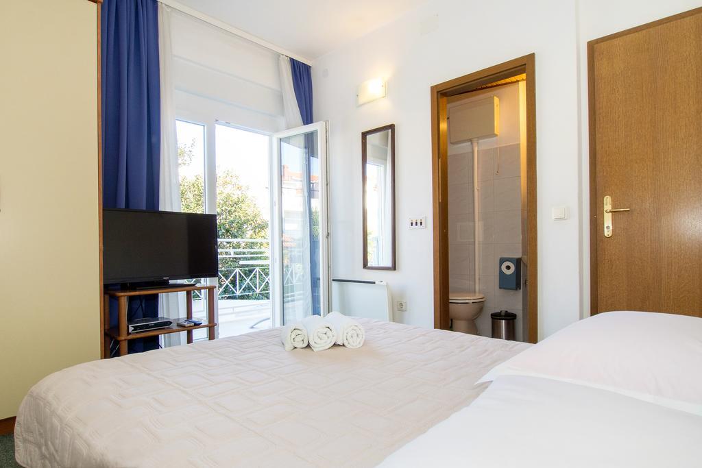 Beach Guesthouse Mediteran Podstrana Quarto foto