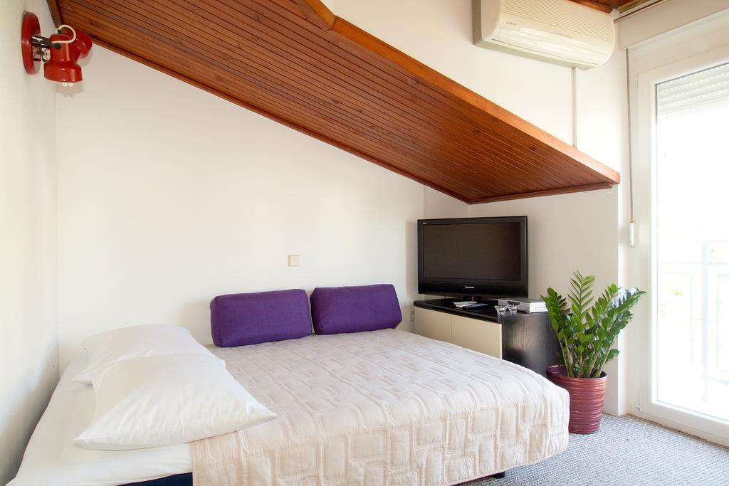Beach Guesthouse Mediteran Podstrana Quarto foto