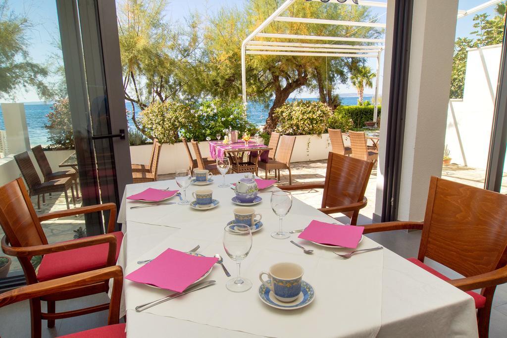 Beach Guesthouse Mediteran Podstrana Quarto foto